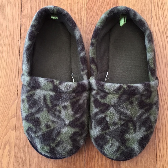 old navy boys slippers